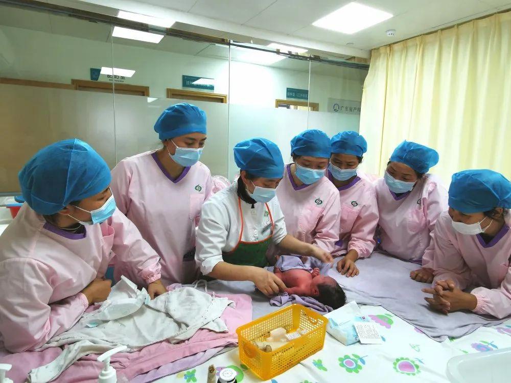 高安市妇婴监护型护送